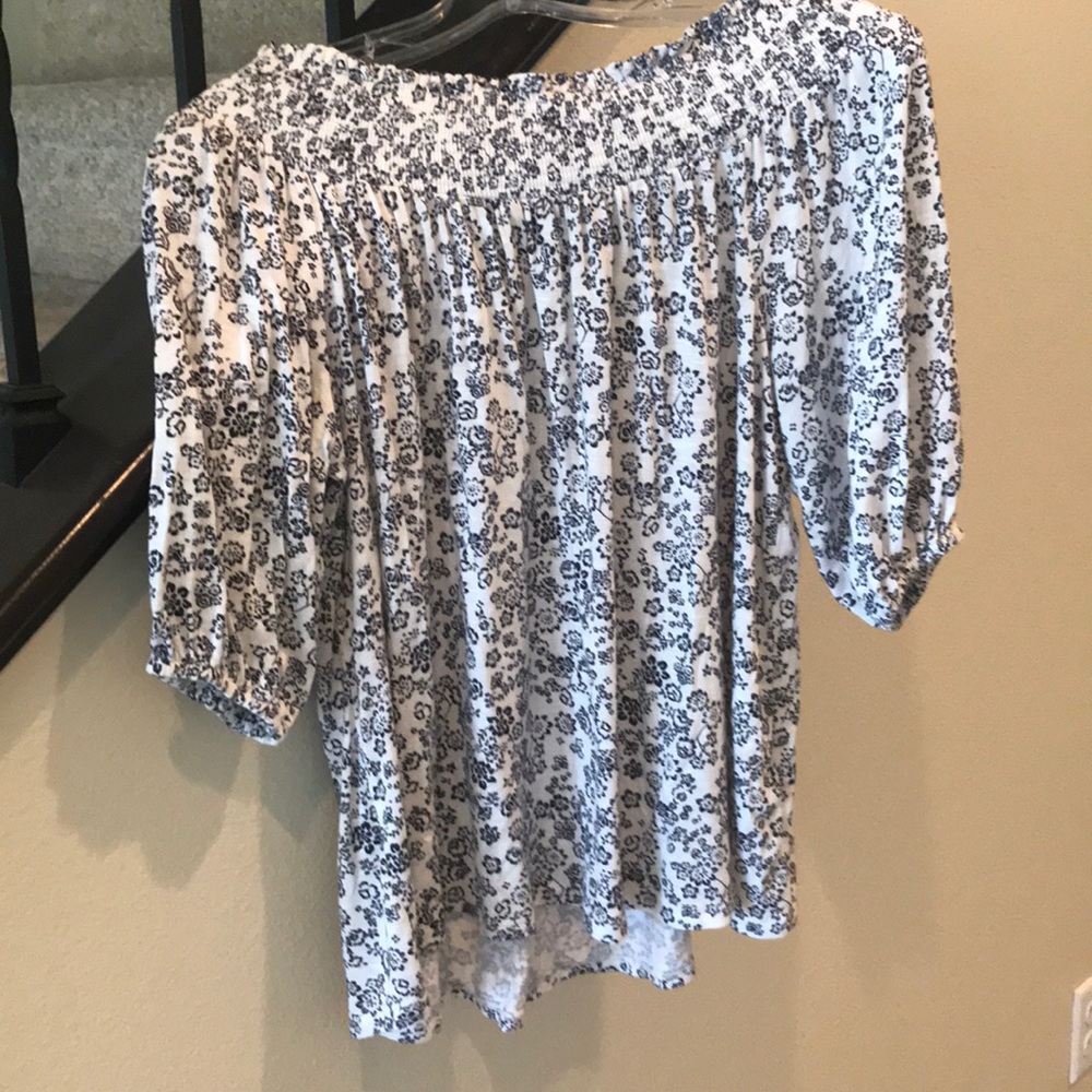 Max Jeans off the shoulder top